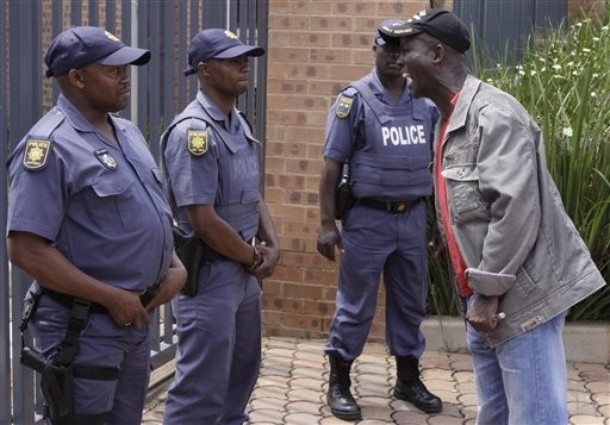 Les Ivoiriens d’Afrique du Sud assiègent l’Ambassade de Cote d’Ivoire